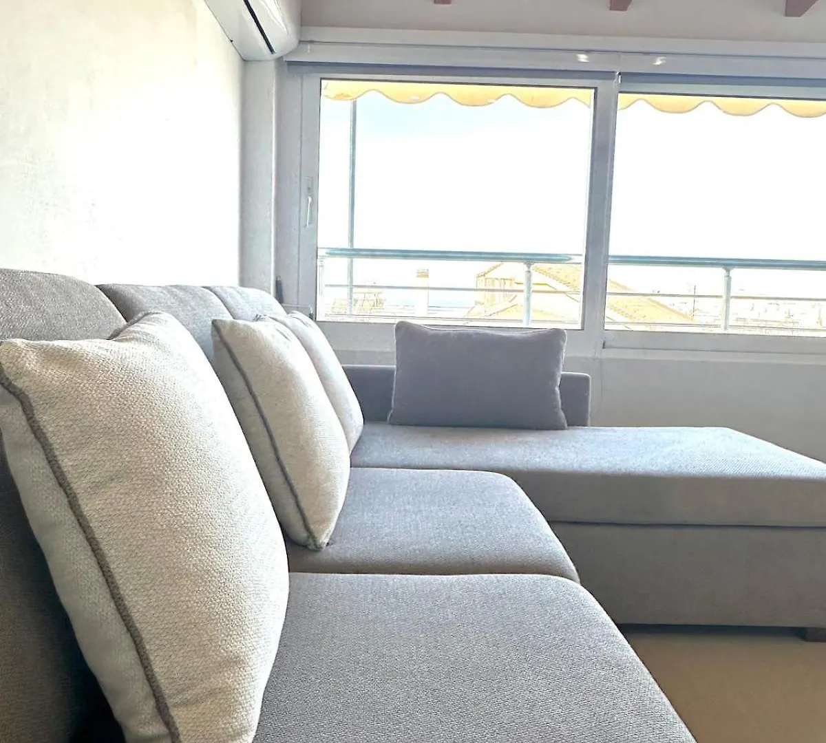 Seb'S Central Apartment Σαράντα
